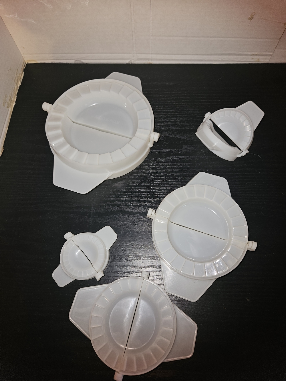White Dumpling & Pierogi Press Set - 5pc Plastic Kitchen Molds